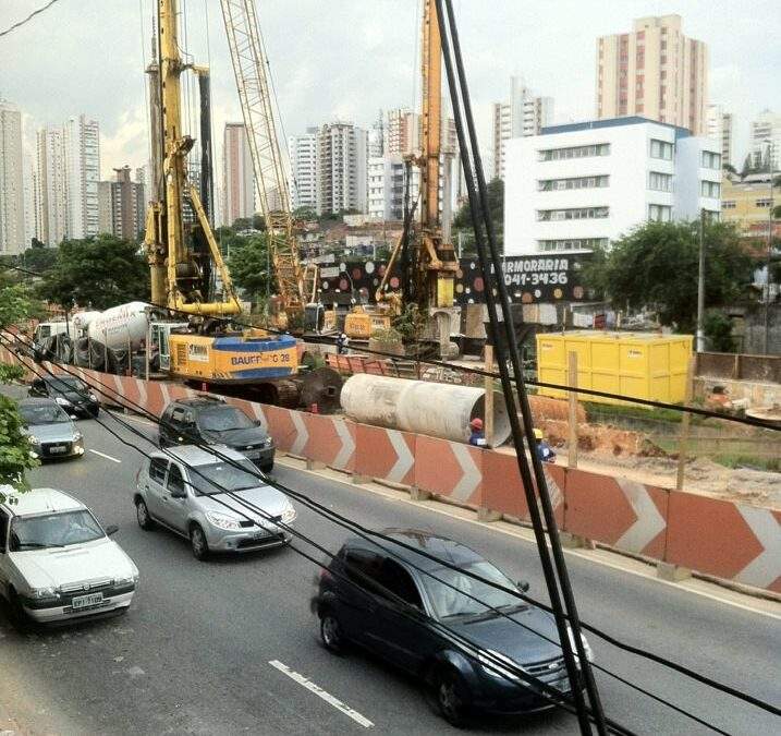 Quase 10 anos depois, monotrilho de São Paulo continua vitimando famílias