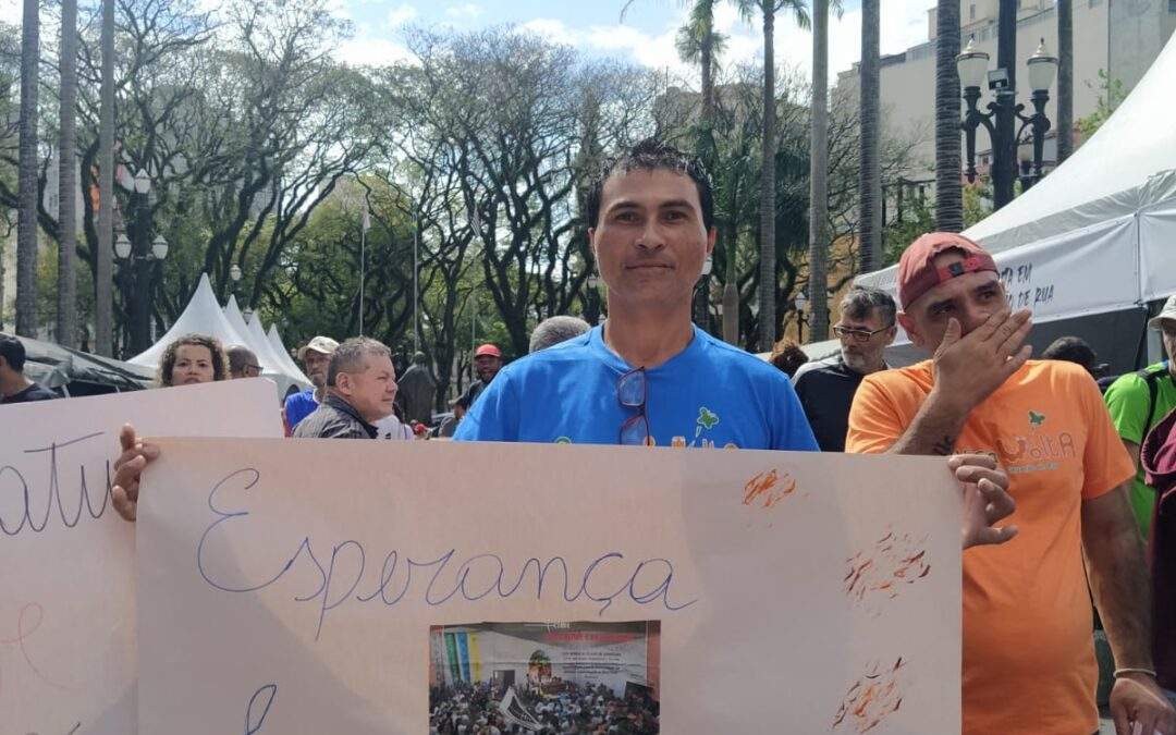Reviravolta participa de Dia de Luta da População em Situação de Rua