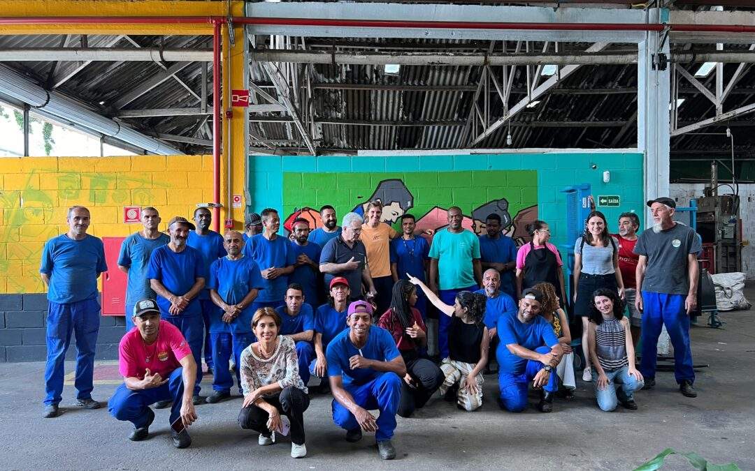 Matchpoint de solidariedade: após doar prêmio, Bia Haddad visita sede de projeto social para população em situação de rua e catadores de recicláveis em São Paulo